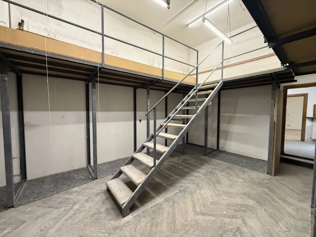 6-Zimmer-Gewerbeimmobilie mieten in Wien – 239 m², € 2.381 – Bild 8 von 9