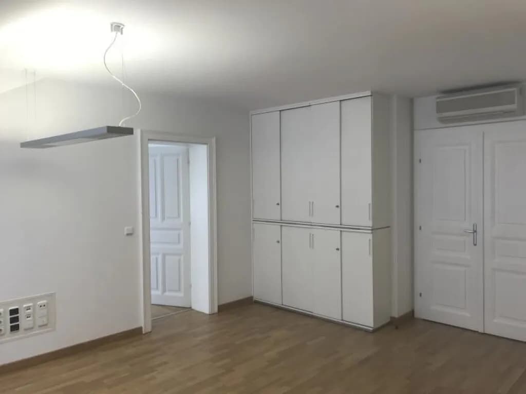 7-Zimmer-Gewerbeimmobilie mieten in Wien – 249 m², € 4.908 – Bild 7 von 28