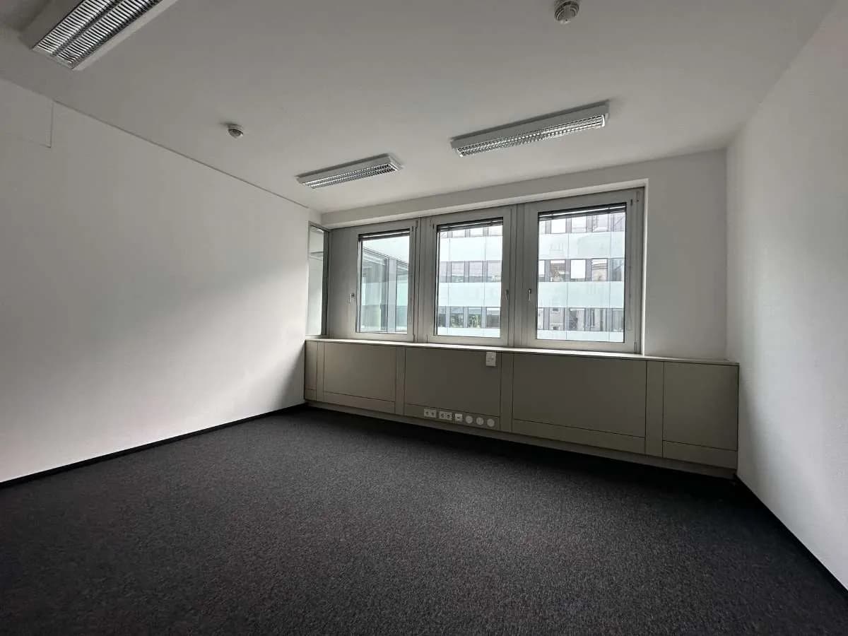 Gewerbeimmobilie mieten in Wien – 1 956 m², € 15 – Bild 12 von 26