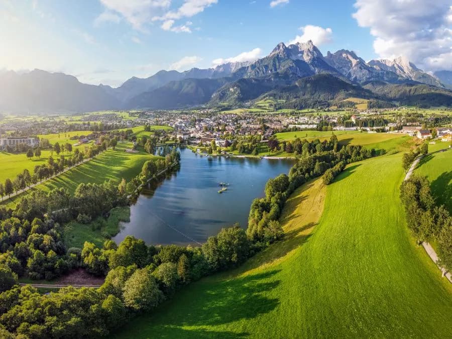 Immobilie kaufen in Zell am See – 2 215 m², € 1.450.000 – Bild 1 von 4
