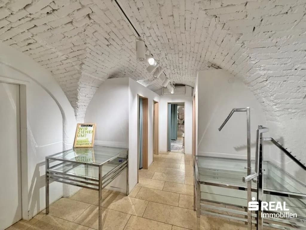 Gewerbeimmobilie mieten in Wels – 220 m², € 2.490 – Bild 6 von 7