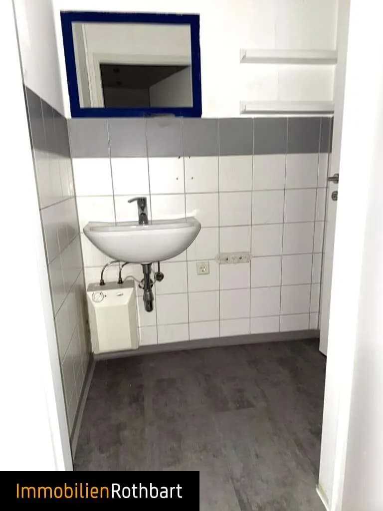 1-Zimmer-Gewerbeimmobilie mieten in Bruck-Mürzzuschlag – 61 m², € 476 – Bild 8 von 9