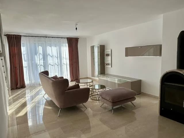 4-Zimmer-Wohnung mieten in Wien – 127 m², € 1.790