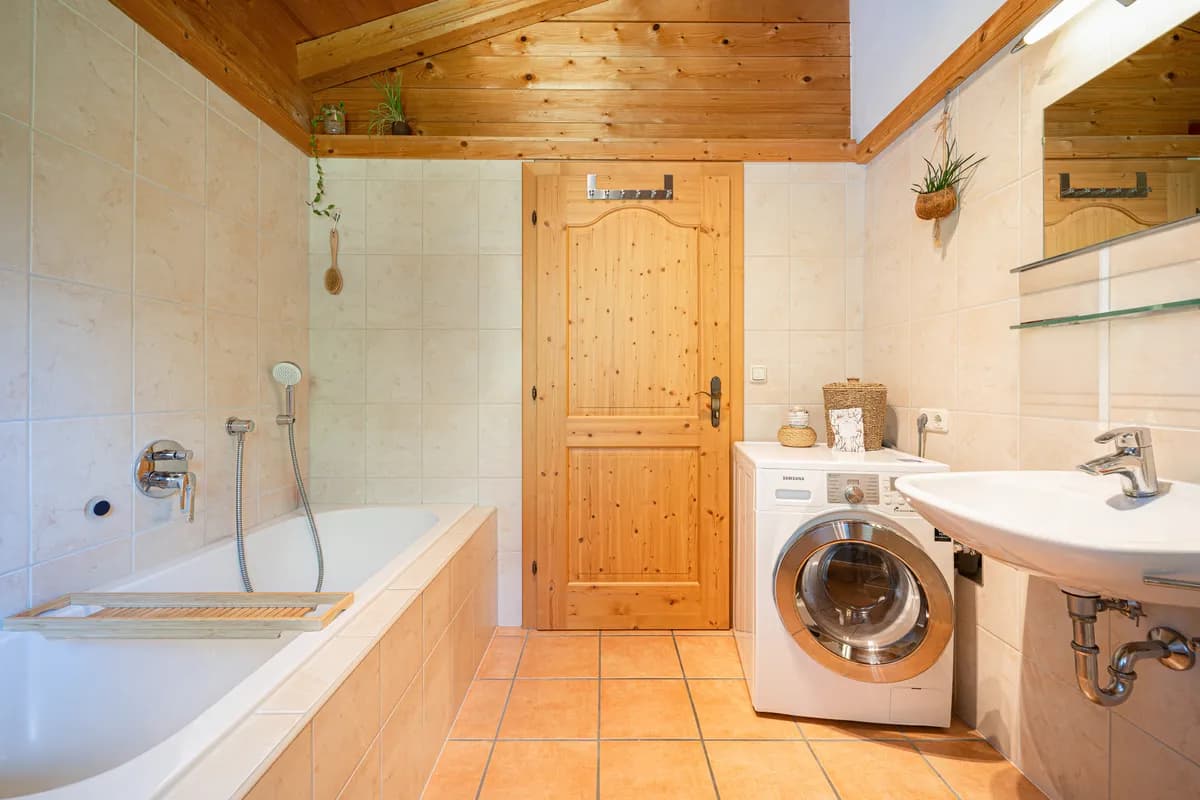 8-Zimmer-Haus kaufen in Kitzbühel – 240 m², € 1.390.000 – Bild 9 von 17