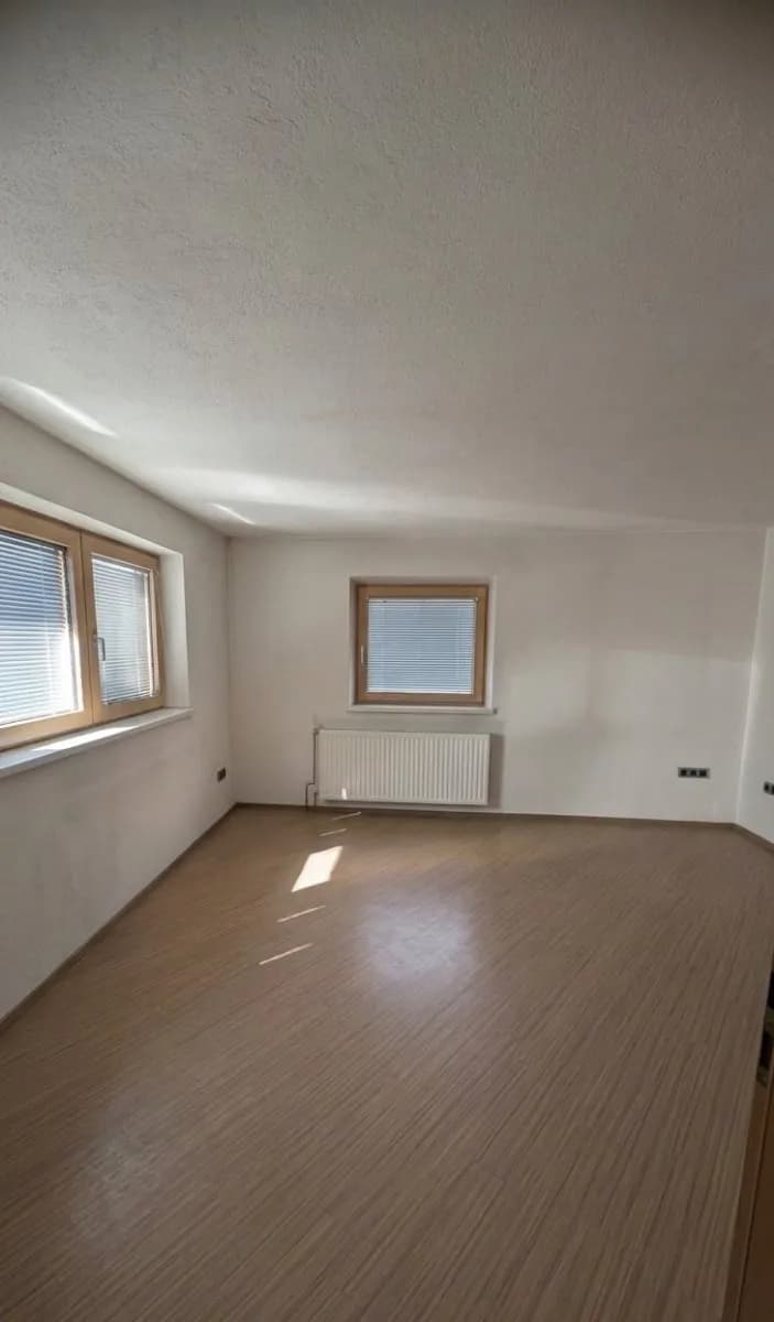 Immobilie mieten in Landeck – 105 m², € 430 – Bild 2 von 9