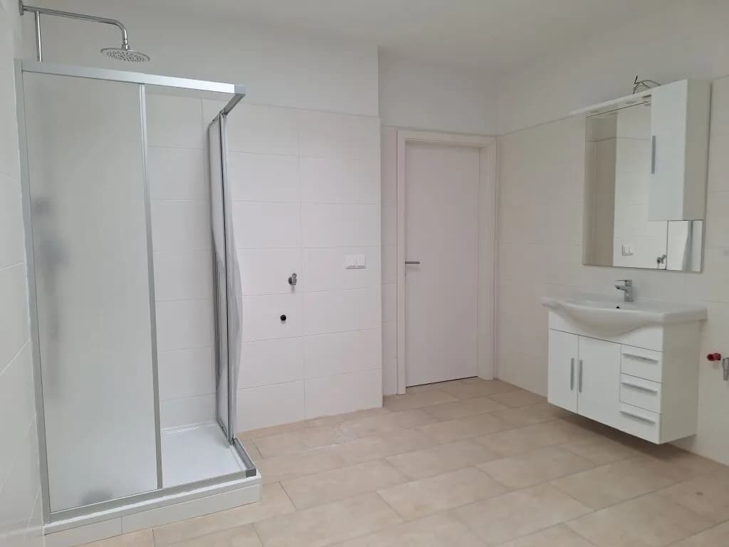 4-Zimmer-Immobilie kaufen in Baden – 135,61 m², € 487.000 – Bild 3 von 12