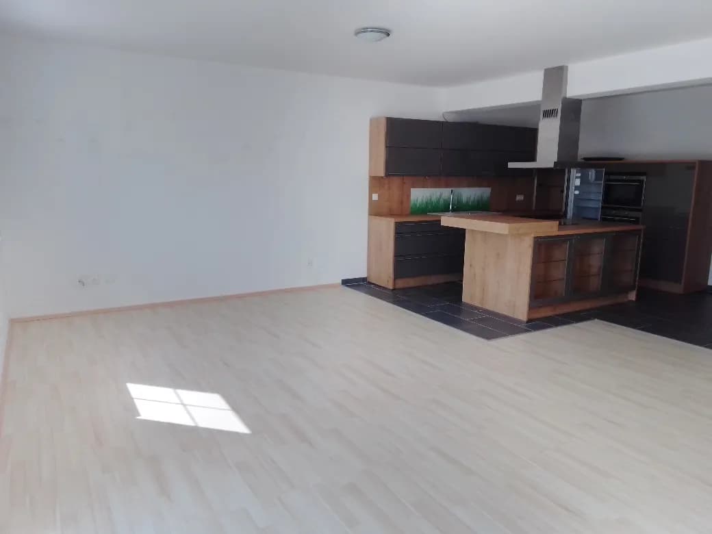 4-Zimmer-Haus mieten in Mistelbach – 130 m², € 1.510 – Bild 4 von 16