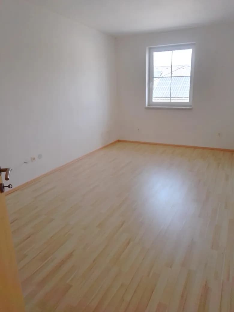 4-Zimmer-Haus mieten in Mistelbach – 130 m², € 1.510 – Bild 8 von 16