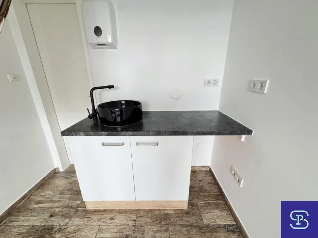1-Zimmer-Gewerbeimmobilie mieten in Wien – 37 m², € 1.047 – Bild 9 von 13