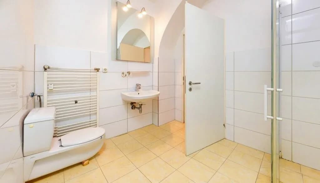 Gewerbeimmobilie kaufen in Klagenfurt – 85 m², € 39.000 – Bild 2 von 11
