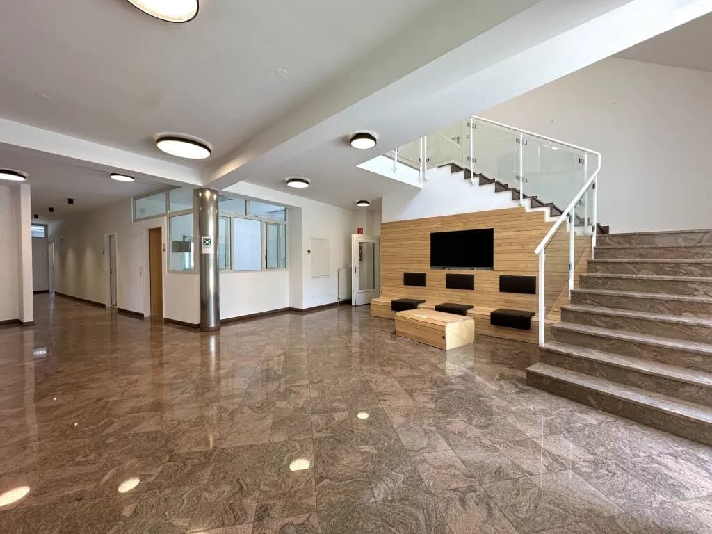 Gewerbeimmobilie mieten in Leibnitz – 626 m²