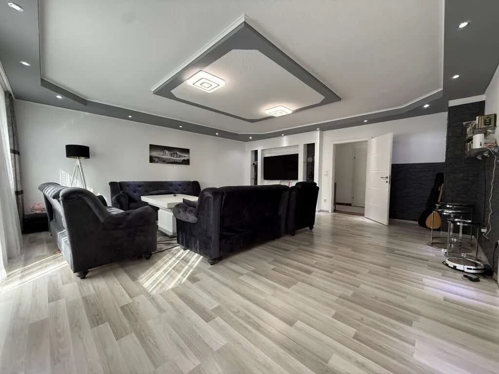 Gewerbeimmobilie kaufen in Vöcklabruck – 366 m², € 769.000 – Bild 2 von 21
