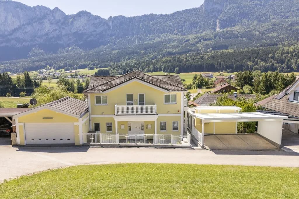 10-Zimmer-Immobilie kaufen in Vöcklabruck – 270 m², € 1.770.000 – Bild 3 von 34