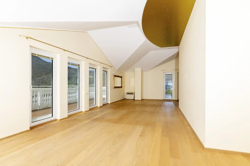 10-Zimmer-Immobilie kaufen in Vöcklabruck – 270 m², € 1.770.000 – Bild 5 von 34