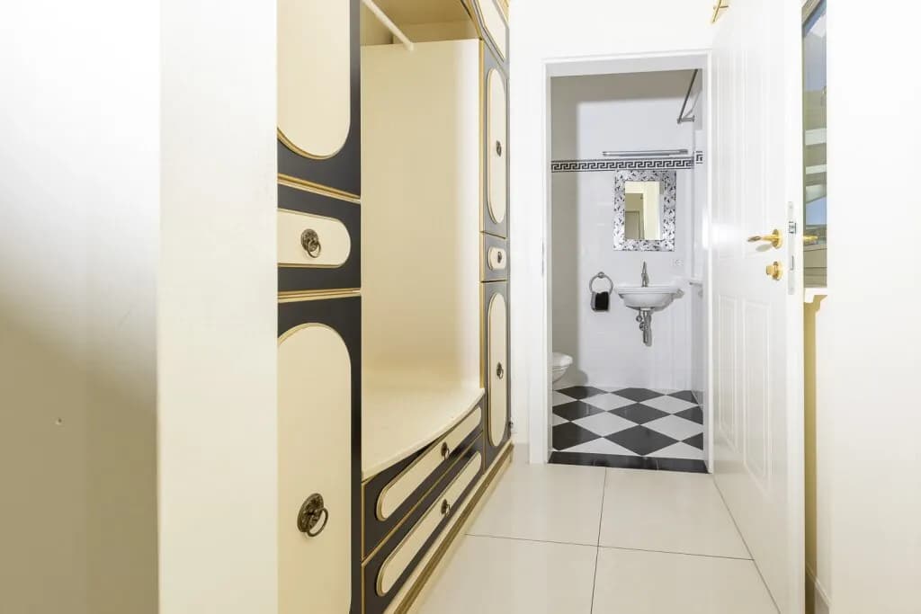 10-Zimmer-Immobilie kaufen in Vöcklabruck – 270 m², € 1.770.000 – Bild 25 von 34