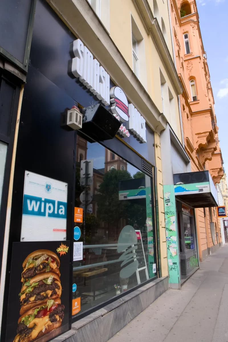 Gewerbeimmobilie mieten in Wien – 40 m², € 1.586 – Bild 2 von 13