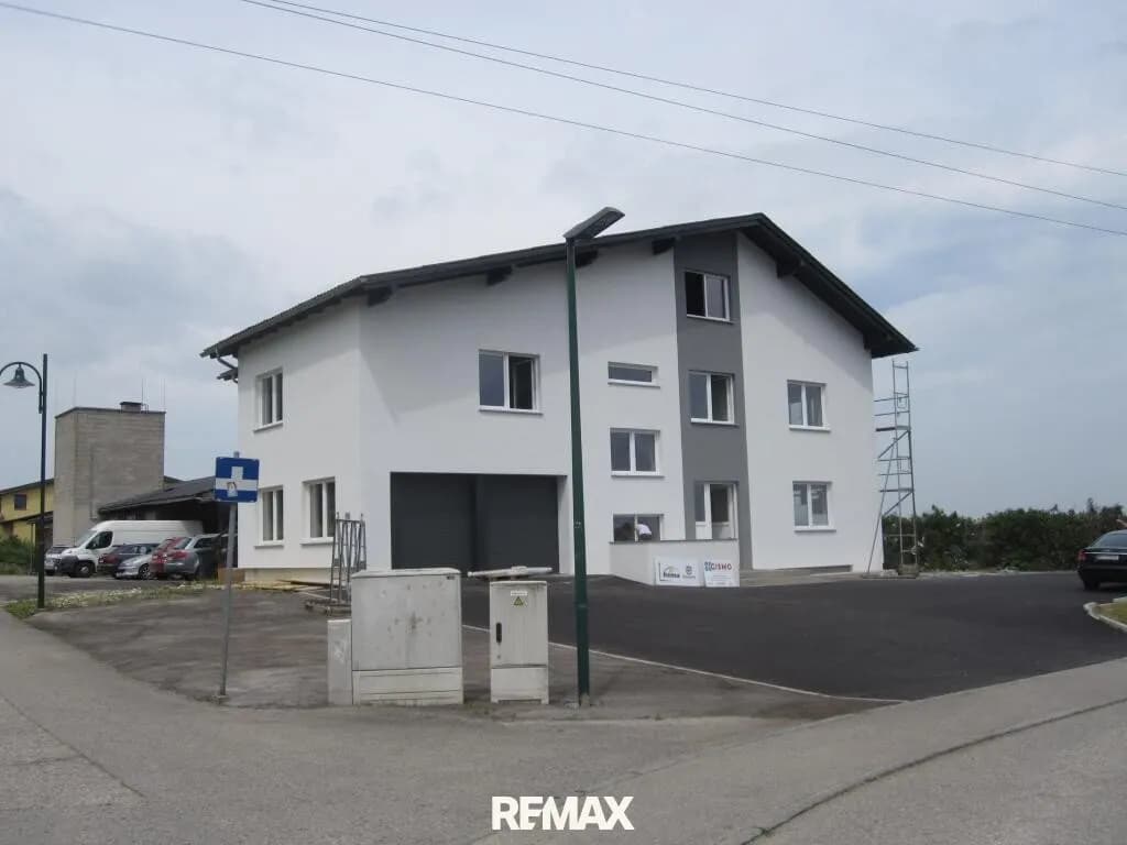 Gewerbeimmobilie mieten in Wels-Land – 200 m² – Bild 2 von 4