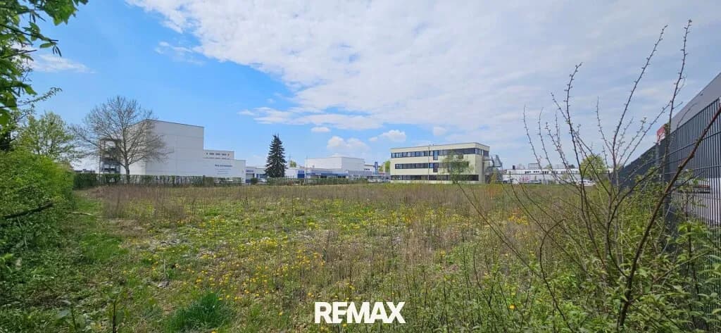Immobilie kaufen in Linz Land – 3 693 m², € 2.400.000 – Bild 2 von 8