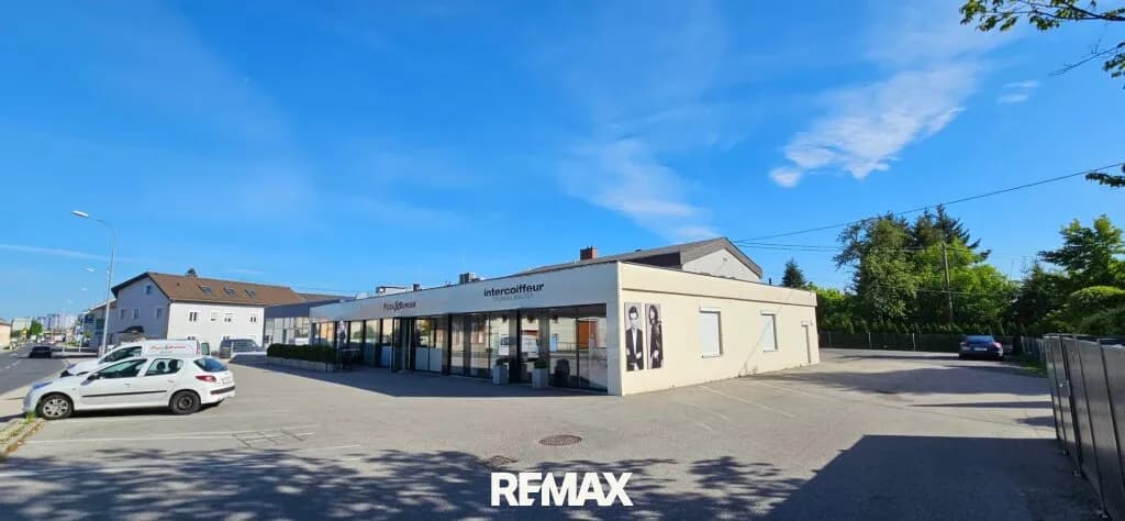 Gewerbeimmobilie kaufen in Linz Land – 2 219 m²