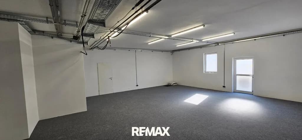 Gewerbeimmobilie kaufen in Linz Land – 2 219 m² – Bild 5 von 9