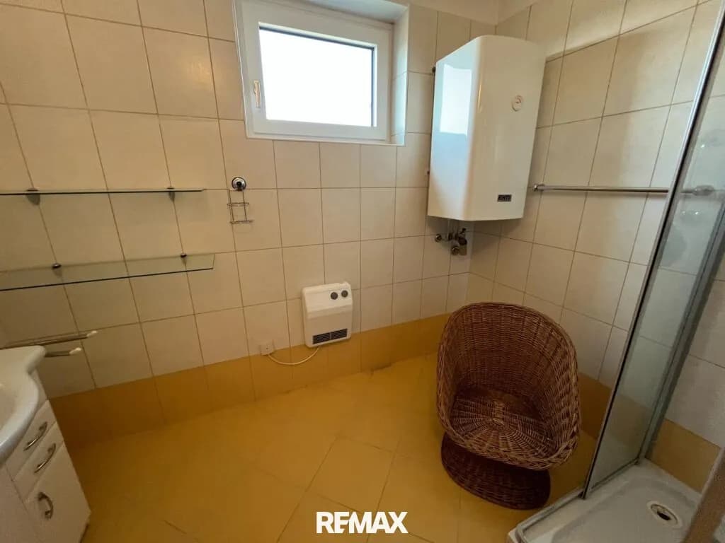 8-Zimmer-Haus kaufen in Oberpullendorf – 243 m², € 235.000 – Bild 18 von 41