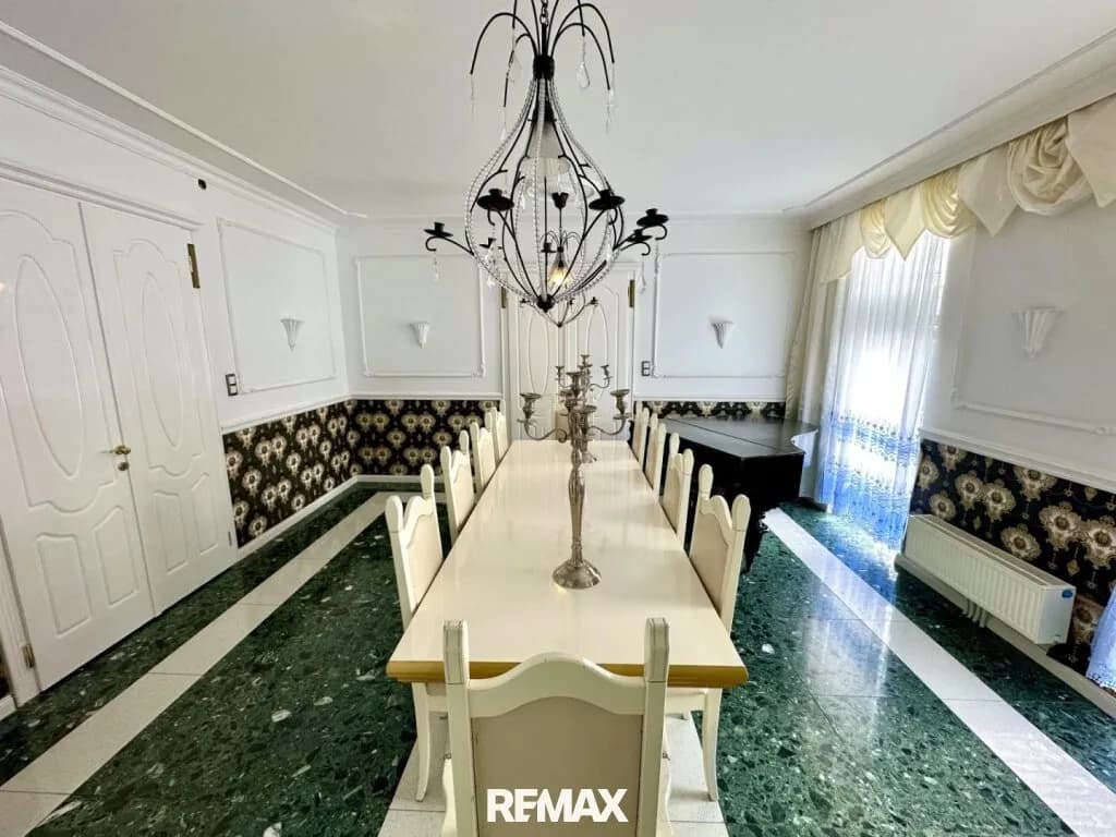 7-Zimmer-Haus mieten in Wien – 294 m², € 4.900 – Bild 3 von 16