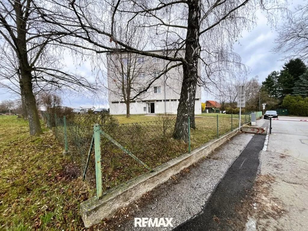 Gewerbeimmobilie kaufen in Neunkirchen – 758 m², € 1.225.000 – Bild 29 von 44