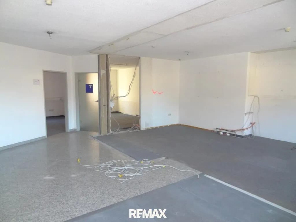 Gewerbeimmobilie mieten in Schwaz – 302 m², € 3.256 – Bild 2 von 2