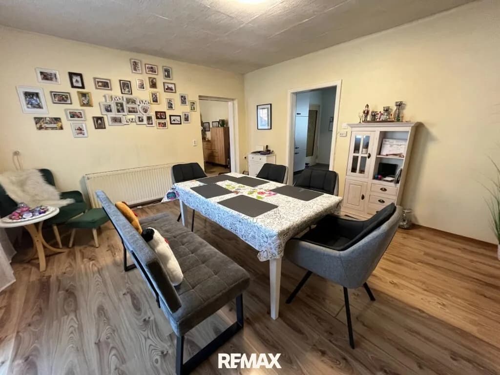 9-Zimmer-Haus kaufen in Neunkirchen – 268 m², € 249.000 – Bild 4 von 27