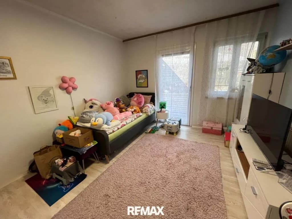 9-Zimmer-Haus kaufen in Neunkirchen – 268 m², € 249.000 – Bild 8 von 27