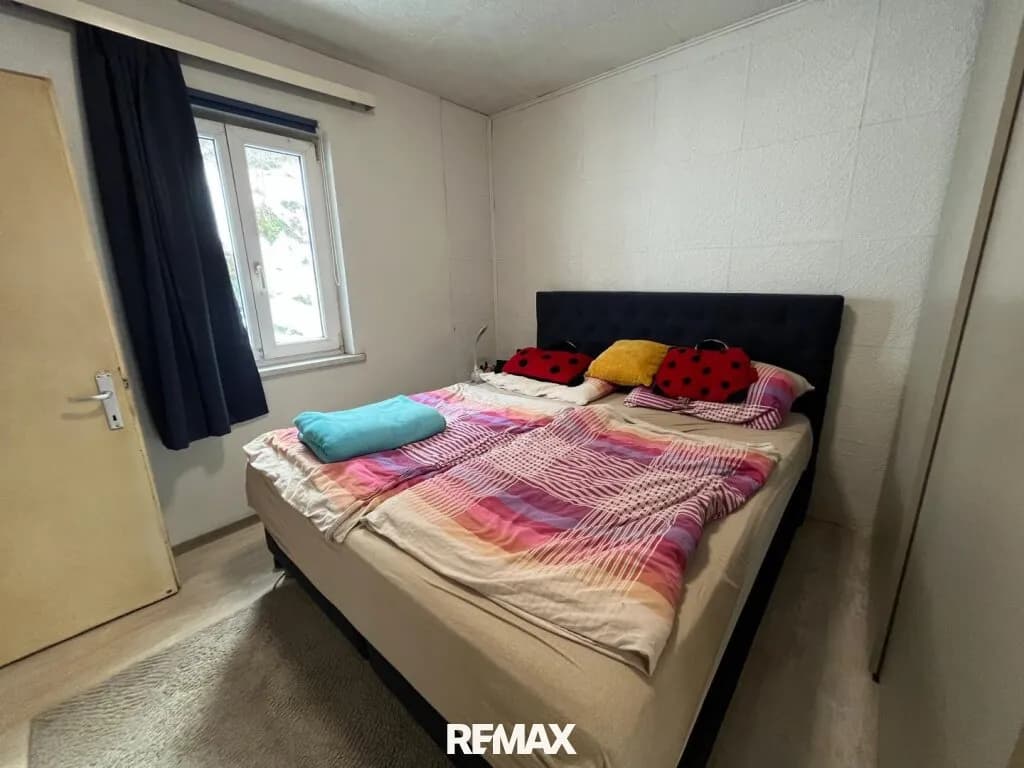 9-Zimmer-Haus kaufen in Neunkirchen – 268 m², € 249.000 – Bild 9 von 27