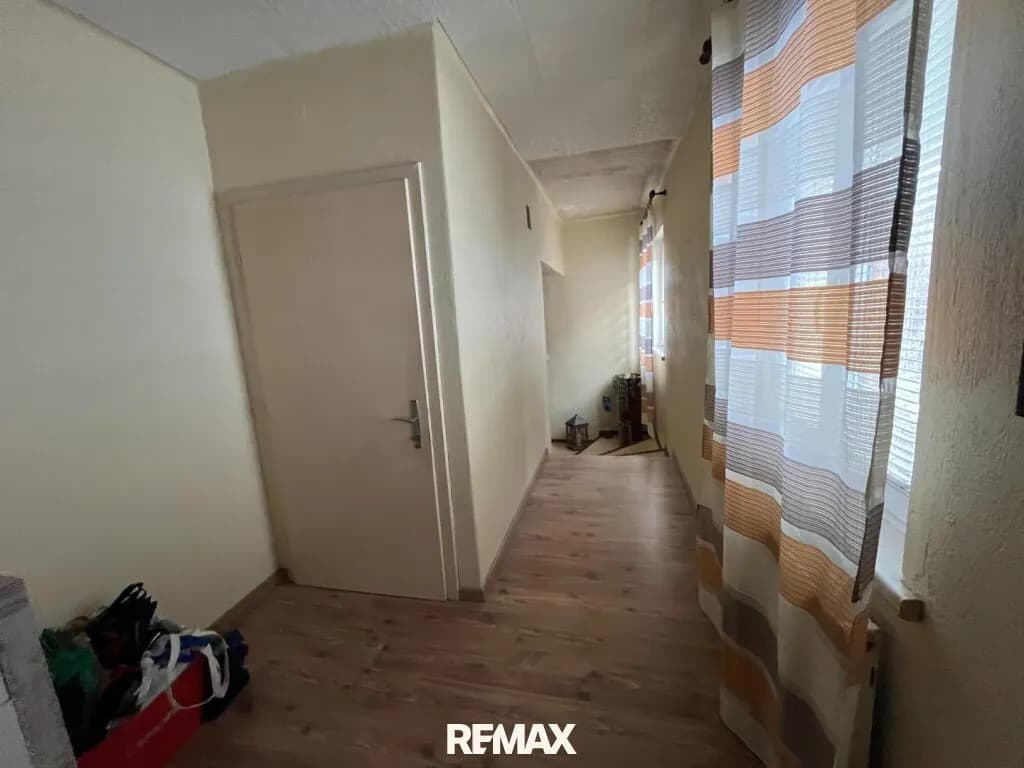 9-Zimmer-Haus kaufen in Neunkirchen – 268 m², € 249.000 – Bild 12 von 27