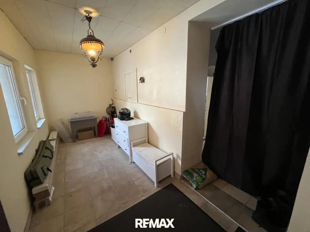 9-Zimmer-Haus kaufen in Neunkirchen – 268 m², € 249.000 – Bild 13 von 27