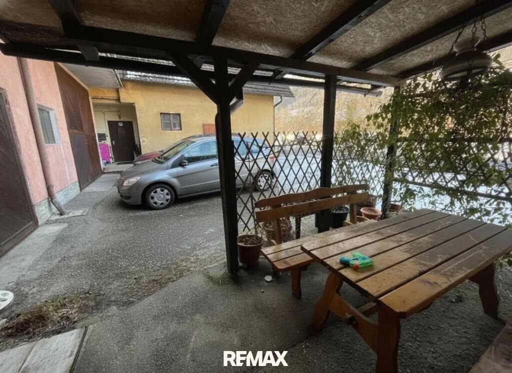 9-Zimmer-Haus kaufen in Neunkirchen – 268 m², € 249.000 – Bild 15 von 27