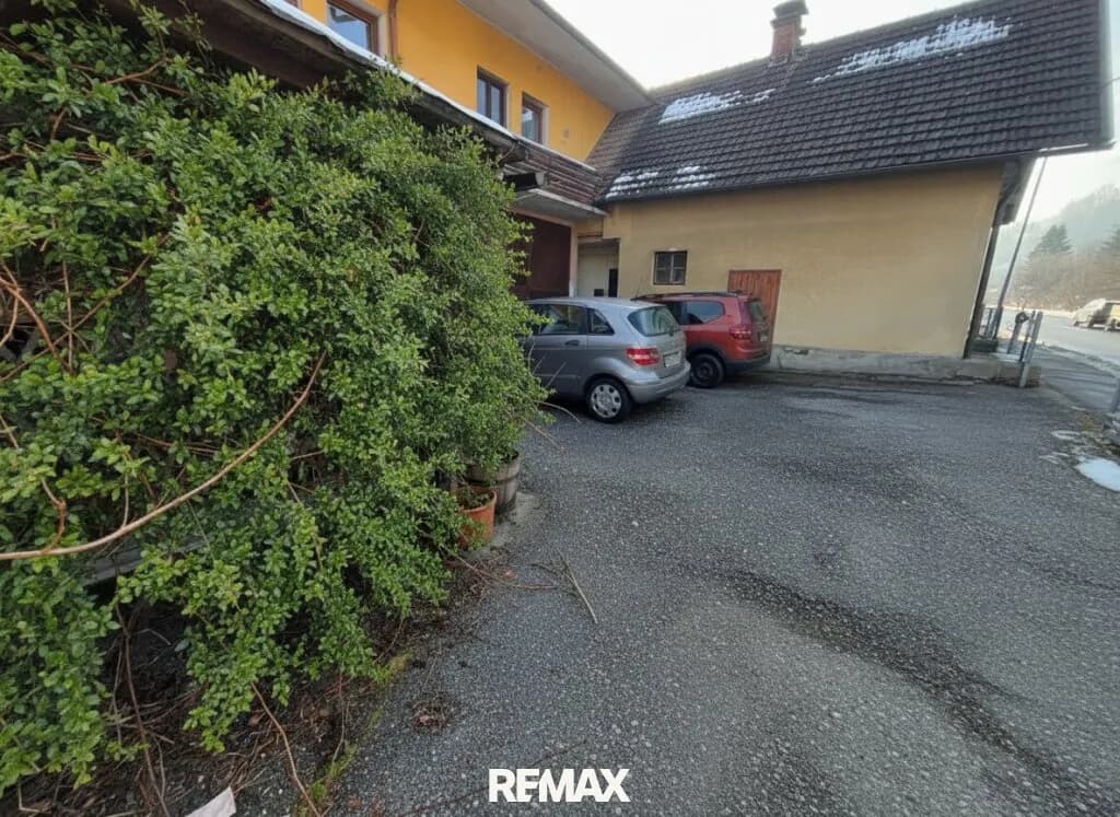 9-Zimmer-Haus kaufen in Neunkirchen – 268 m², € 249.000 – Bild 18 von 27