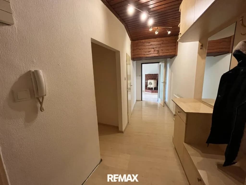 2-Zimmer-Wohnung kaufen in Neunkirchen – 57 m², € 105.000 – Bild 2 von 20