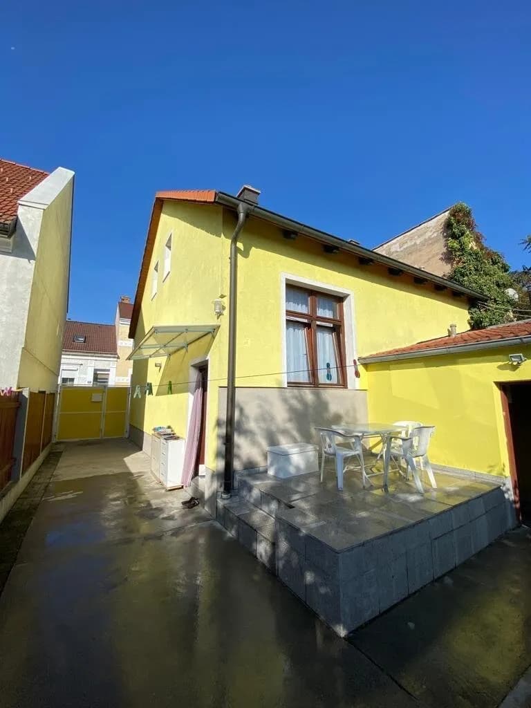 Haus kaufen in Wiener Neustadt – 125 m², € 349.900