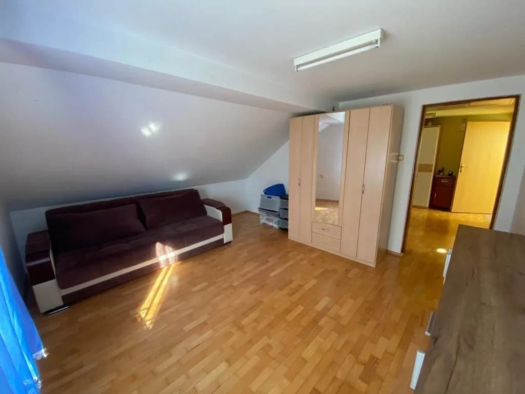 Haus kaufen in Wiener Neustadt – 125 m², € 349.900 – Bild 2 von 22
