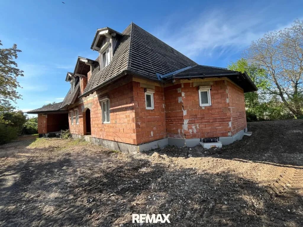 Immobilie kaufen in Wiener Neustadt Land – 278 m², € 499.000