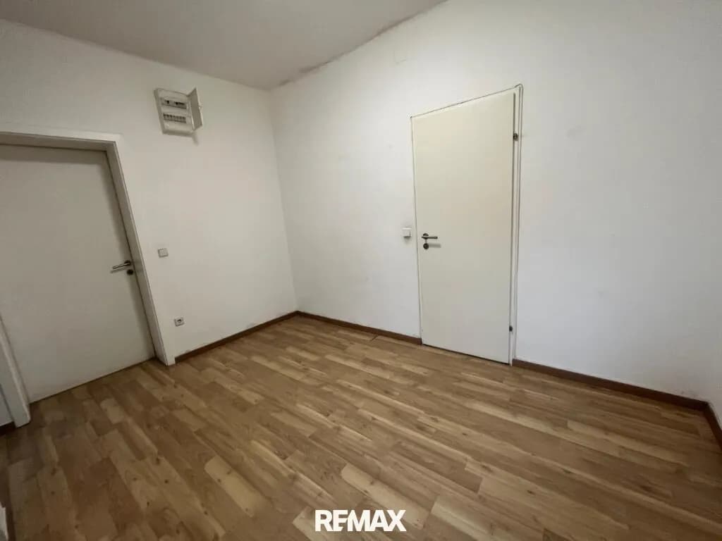 Gewerbeimmobilie kaufen in Baden – 334 m² – Bild 24 von 44