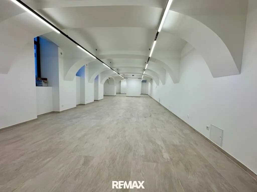 Gewerbeimmobilie mieten in Wien – 250 m², € 4.000