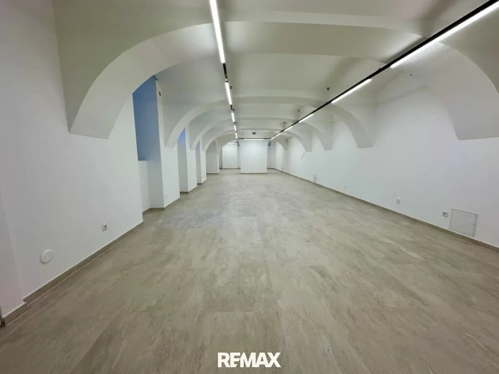 Gewerbeimmobilie mieten in Wien – 250 m², € 4.000 – Bild 7 von 13