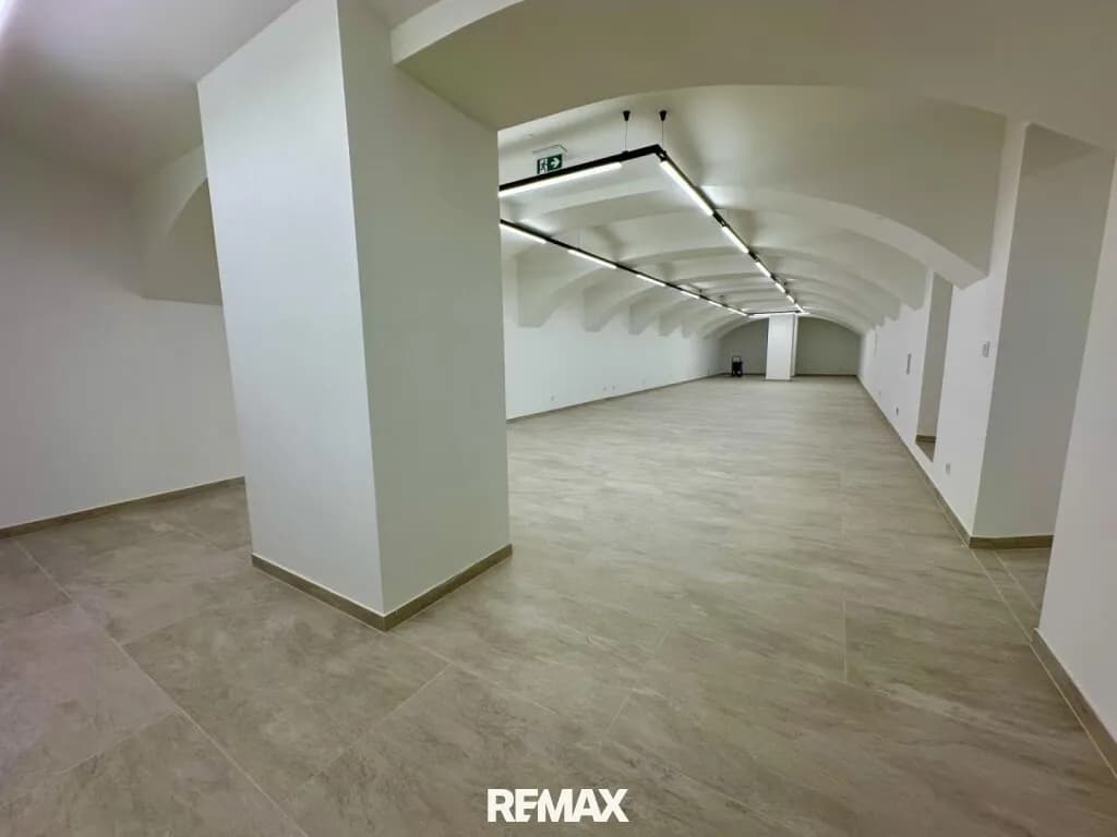 Gewerbeimmobilie mieten in Wien – 250 m², € 4.000 – Bild 8 von 13