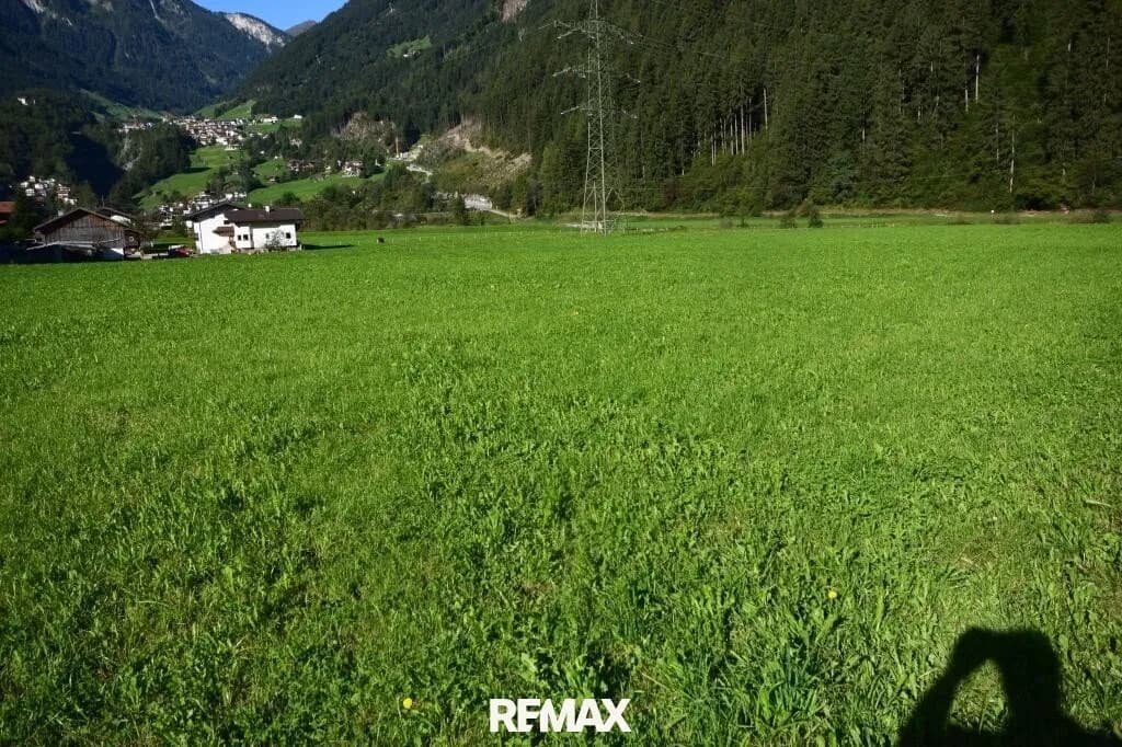 Grundstück mieten in Schwaz – 4 684 m²
