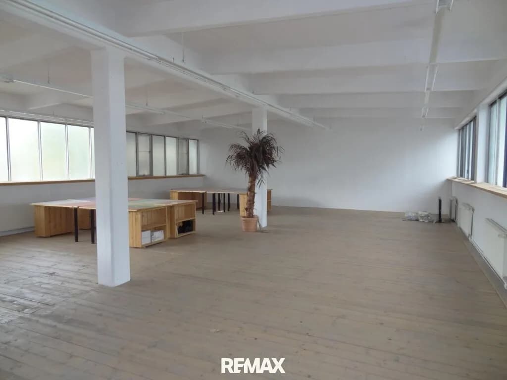 3-Zimmer-Gewerbeimmobilie mieten in Innsbruck – 395 m², € 5.547 – Bild 2 von 4