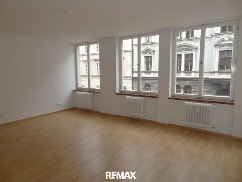 4-Zimmer-Gewerbeimmobilie mieten in Innsbruck – 146 m², € 2.202 – Bild 2 von 2