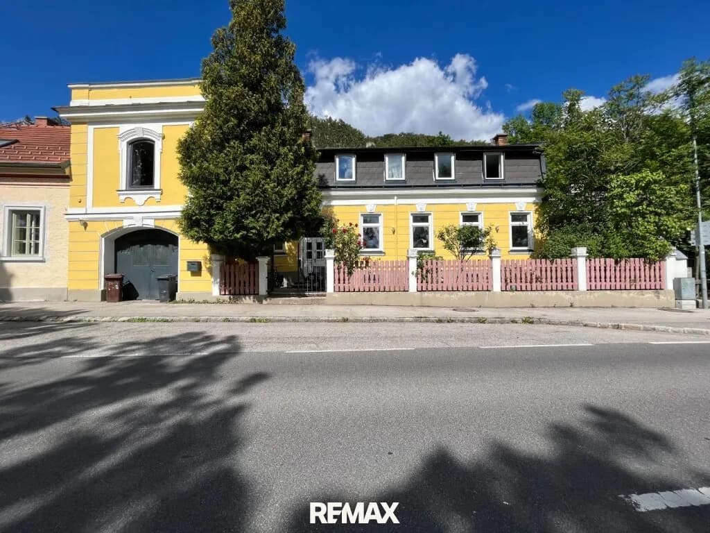 11-Zimmer-Haus kaufen in Baden – 484 m², € 399.000