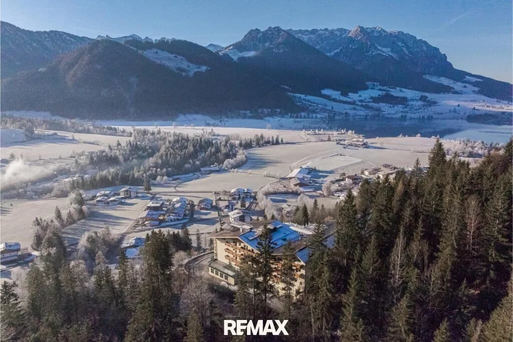Gewerbeimmobilie kaufen in Kitzbühel – 5 998 m²