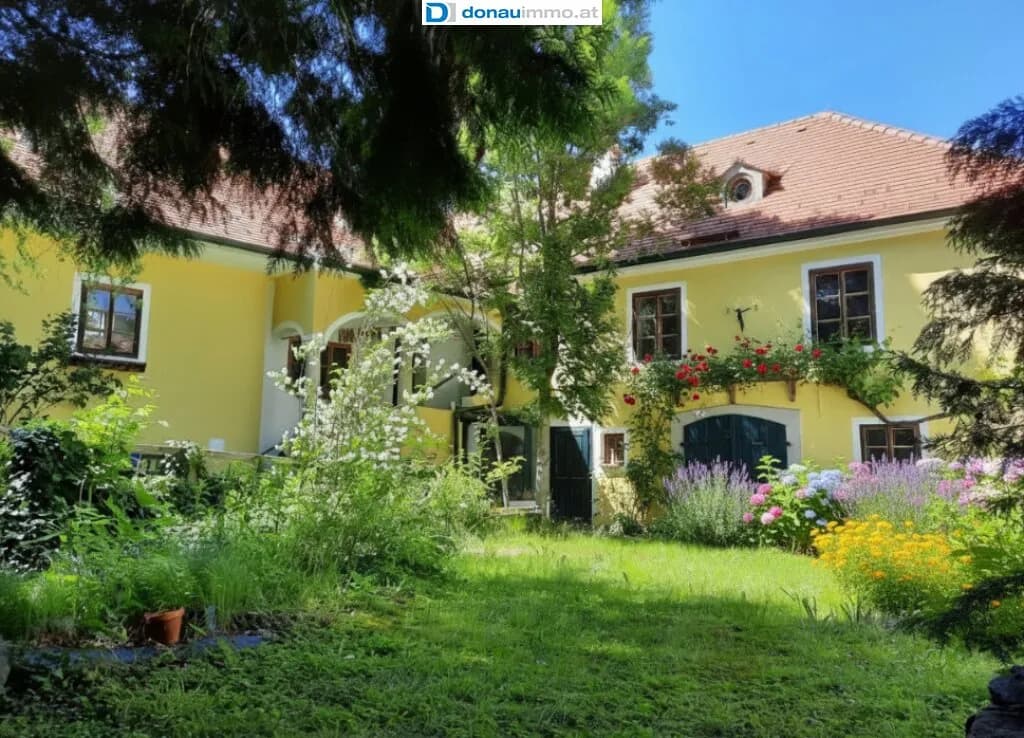 Haus kaufen in Krems Land – 250 m², € 670.000