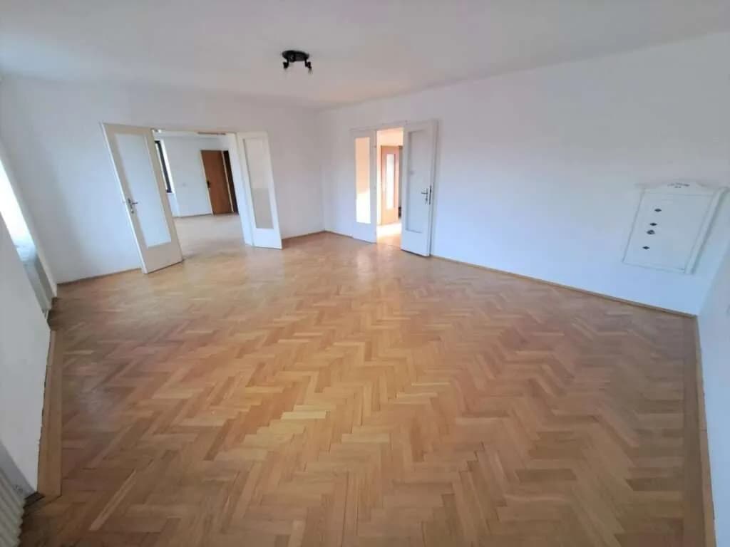 14-Zimmer-Haus kaufen in Hollabrunn – 310 m², € 290.000 – Bild 4 von 30